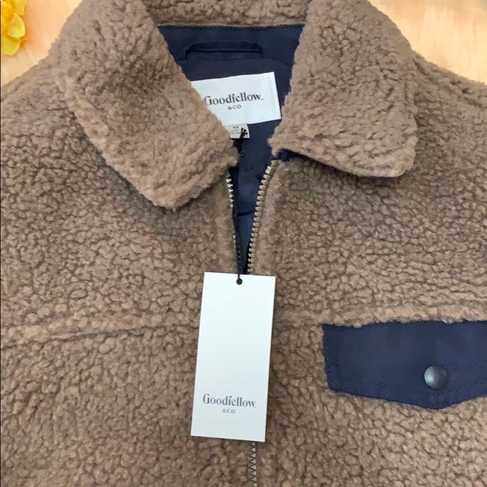 FREE SHIP & FIRM PRICE! NEW! Men’s Soft Mocha Sherpa Jacket - Picture 2 of 4